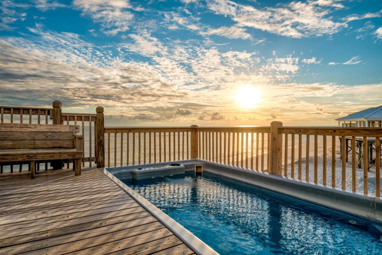 Strand Castle - Gulf Front! An Ideal Layout With Game Room, Small Private Pool, And Roof Top Crow'S Nest! Home Dauphin Island Exterior foto